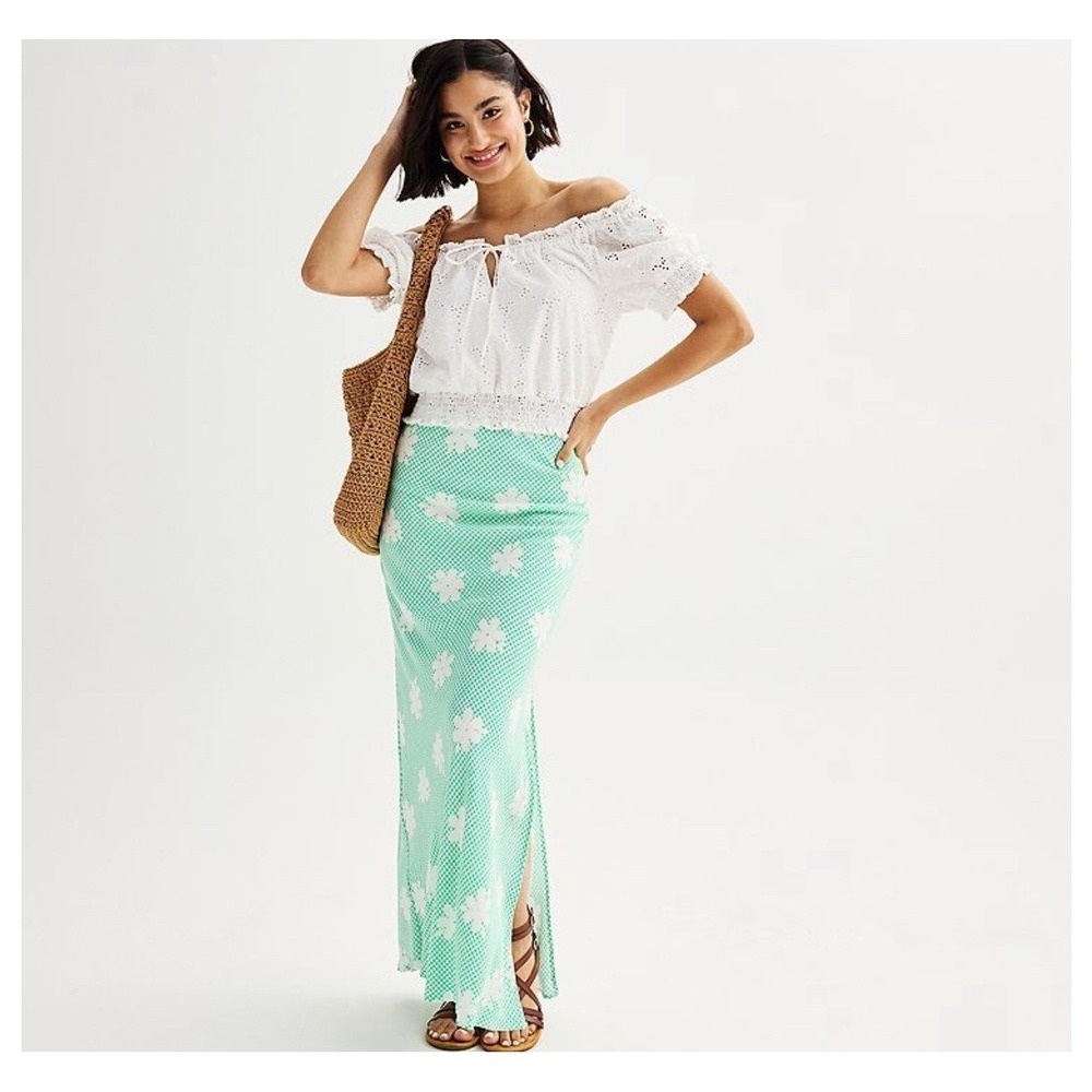 SO Maxi Skirt Green & White Flowers NWT Juniors sz Small